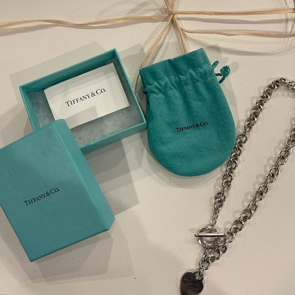 Tiffany & Co. Silver Toggle Heart Necklace with Signature Blue Pouch